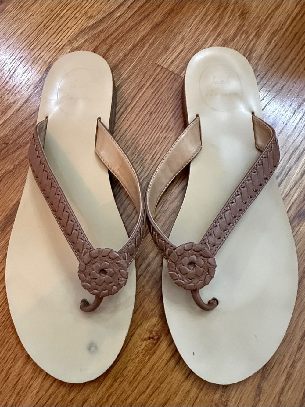 Jack Rogers Brown Leather Thong Sandals Flip Flops Floral Medallion Size 8.5